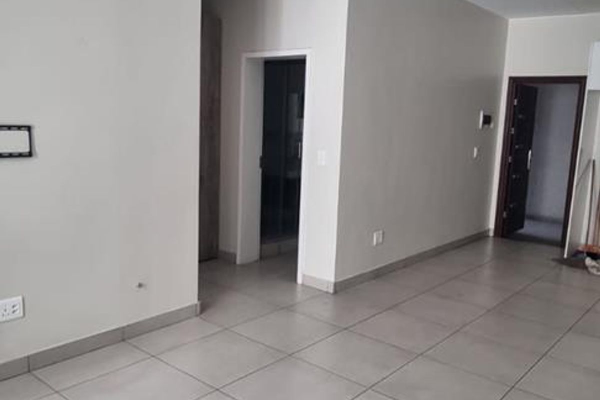 One Bedroom Apartment For Rent - Photo 5