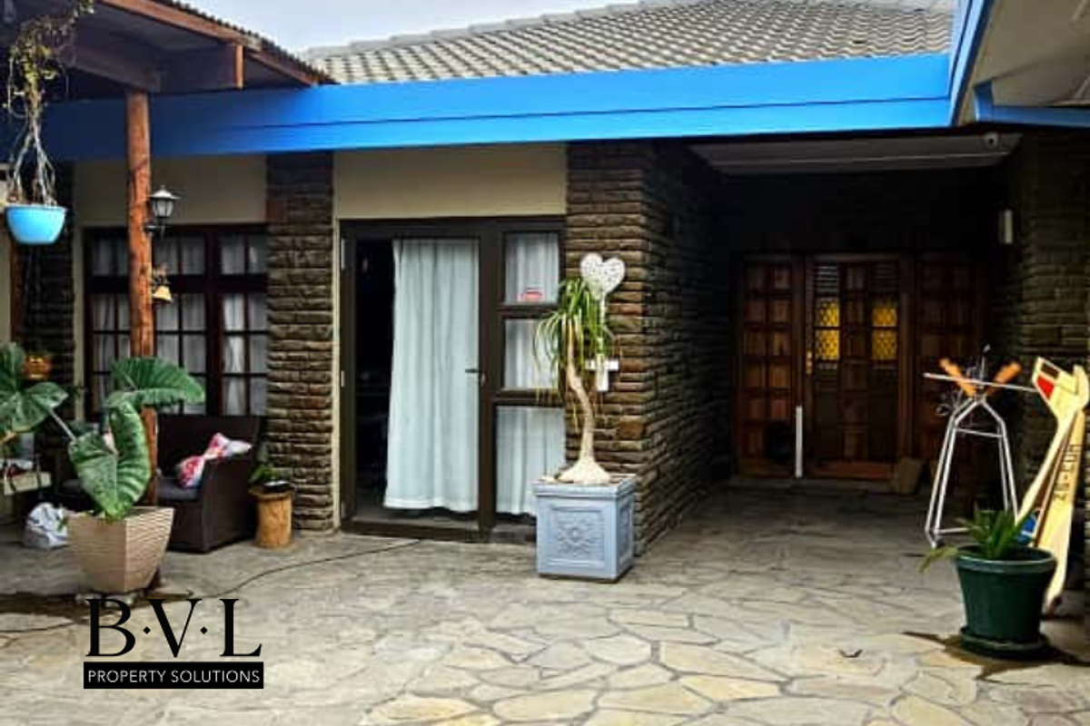 4 Bedroom family home for sale in Ocean View - Photo 5