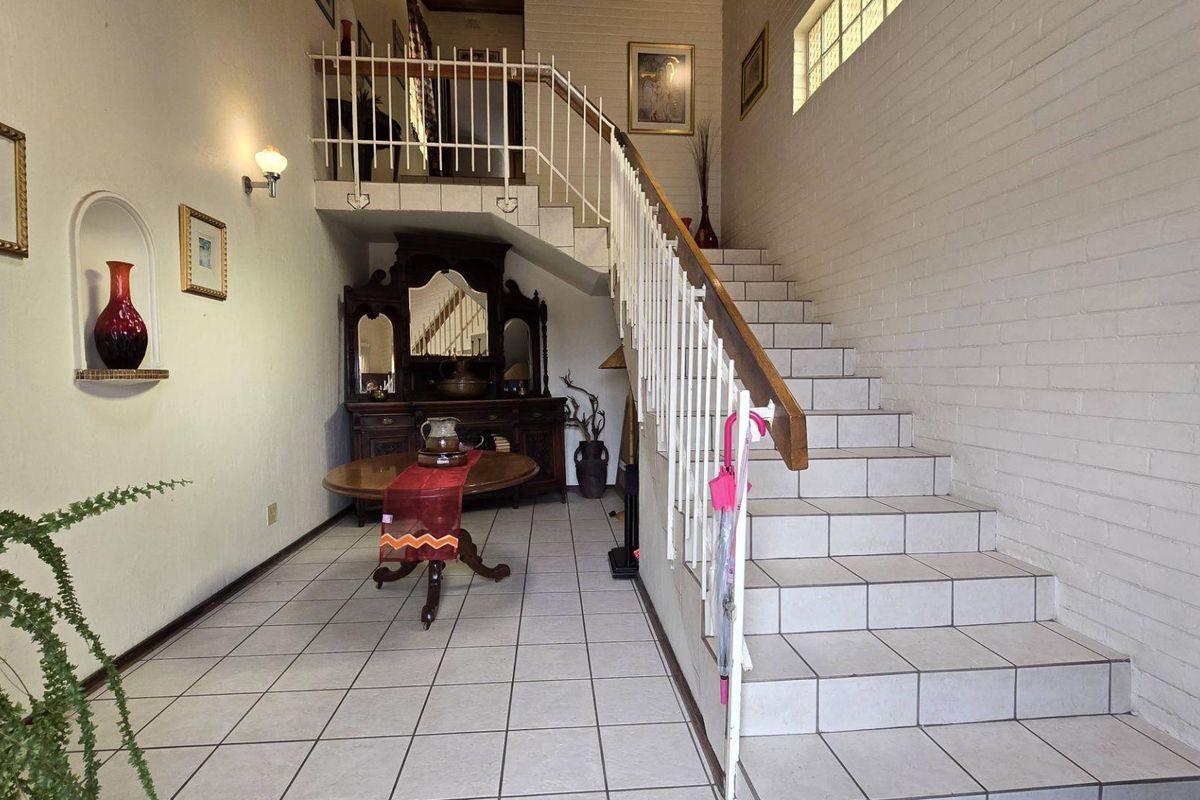 4 Bedroom Townhouse / Penthouse for Sale in Randhart - Photo 2