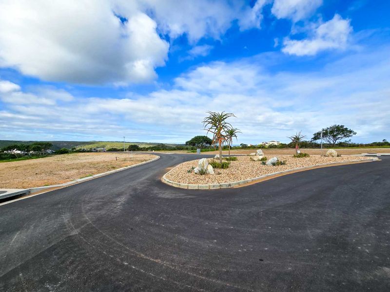 Now is you chance - make your real estate dream a reality! - Photo 2