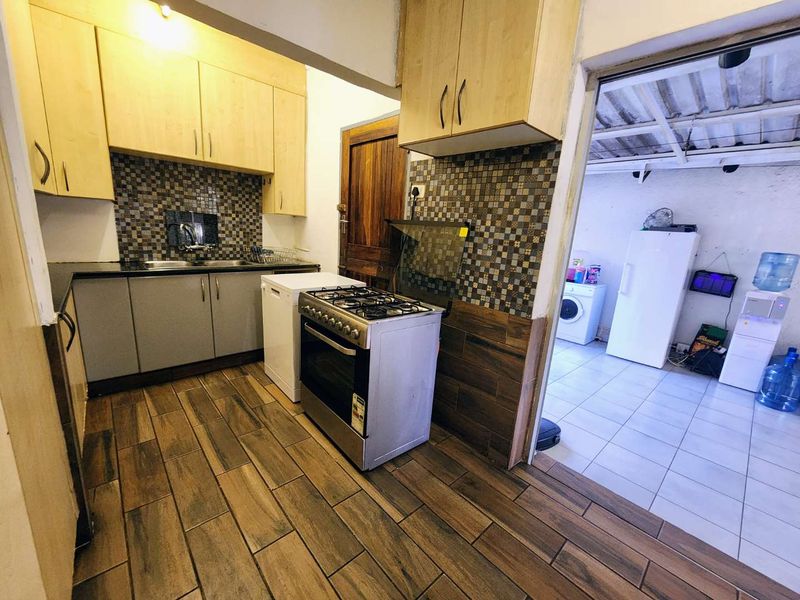 Spacious Family Home with Endless Potential - Photo 5