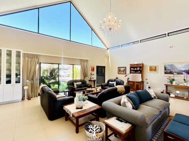 Family Home For Sale | Omeya Golf Estate | N$9 540 000 - Photo 3