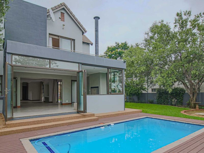 Greenbelt luxury living in Midlands Estate - Photo 2