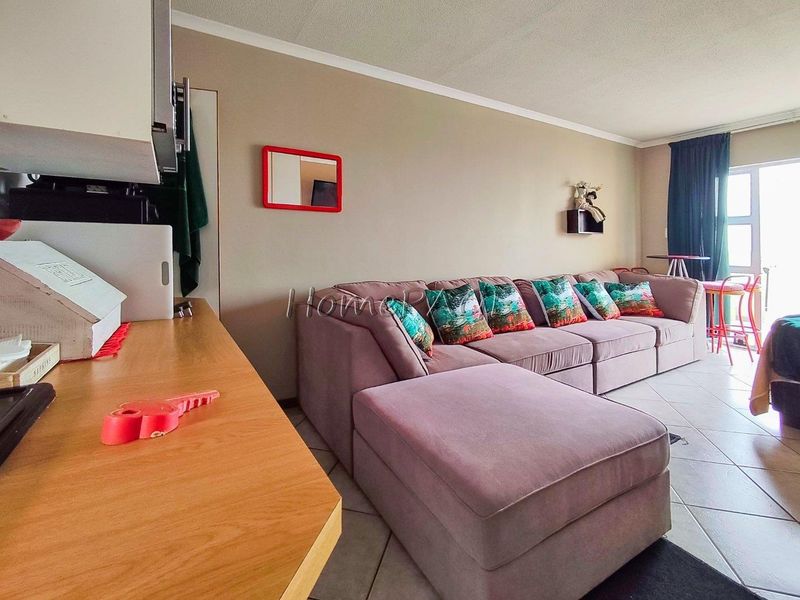 Long Beach, Walvis Bay:  Bachelor unit for sale - Photo 8