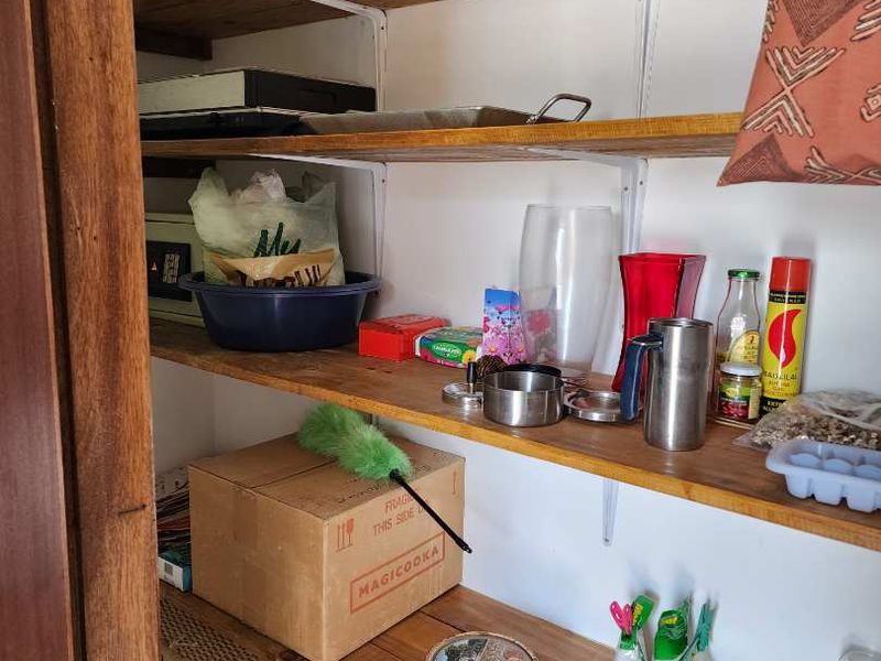 Face brick, low maintenance house with flat. - Photo 8