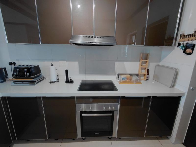 Charming 2-Bedroom Apartment in Cedar Acres Estate - Photo 5