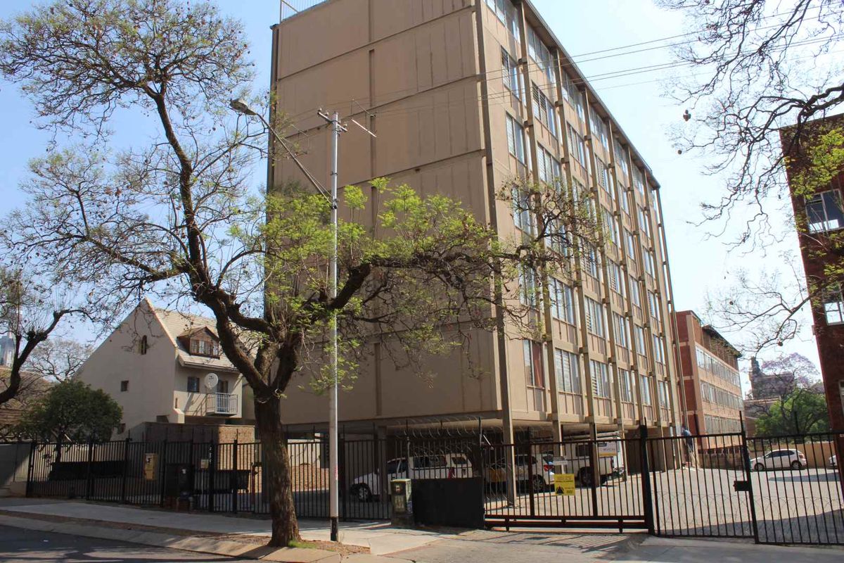 Bachelor Apartment For Rent in Pearcyan - Sunnyside| Affordable & Central - Photo 2