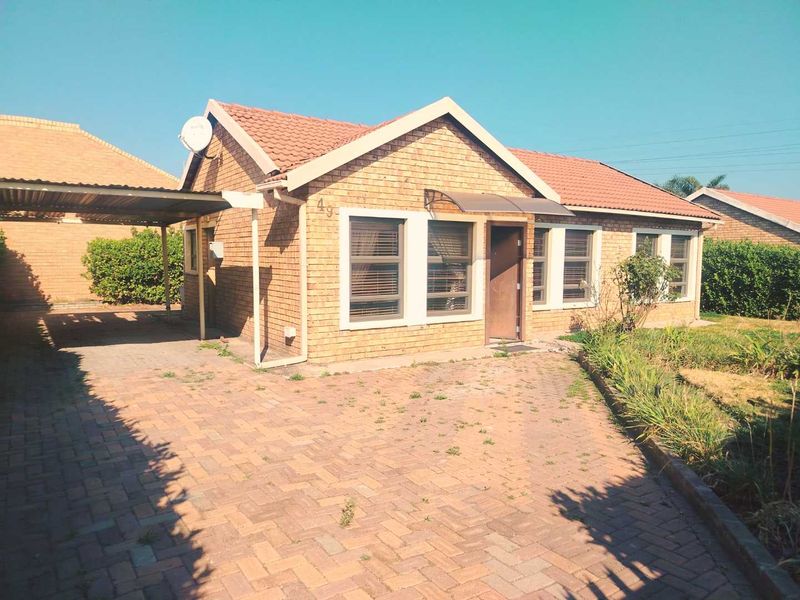 A MODERN HOUSE - Photo 1