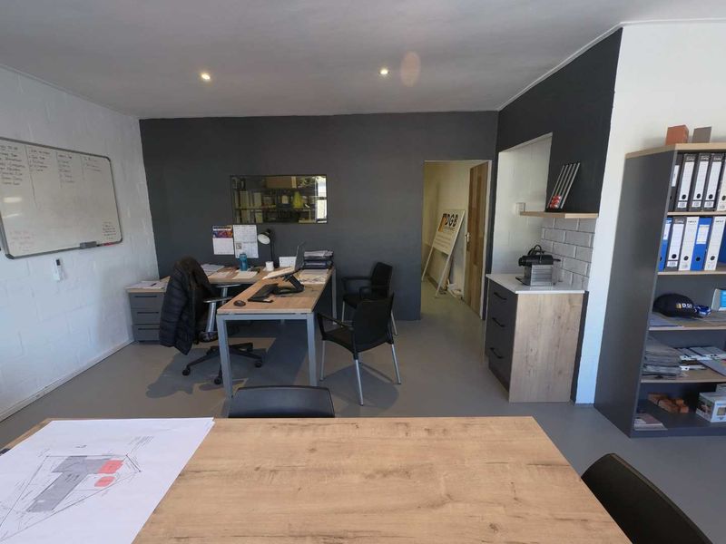 102sqm Storage and Offices available To Let - Photo 3