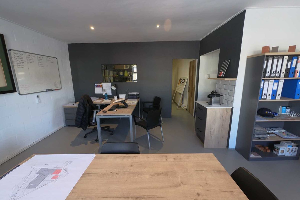 102sqm Storage and Offices available To Let - Photo 3