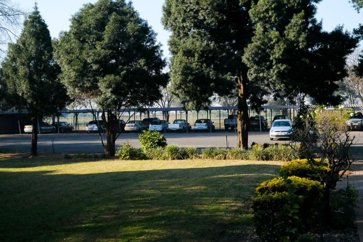 Offices To Let – Ready for Immediate Occupation - Photo 2