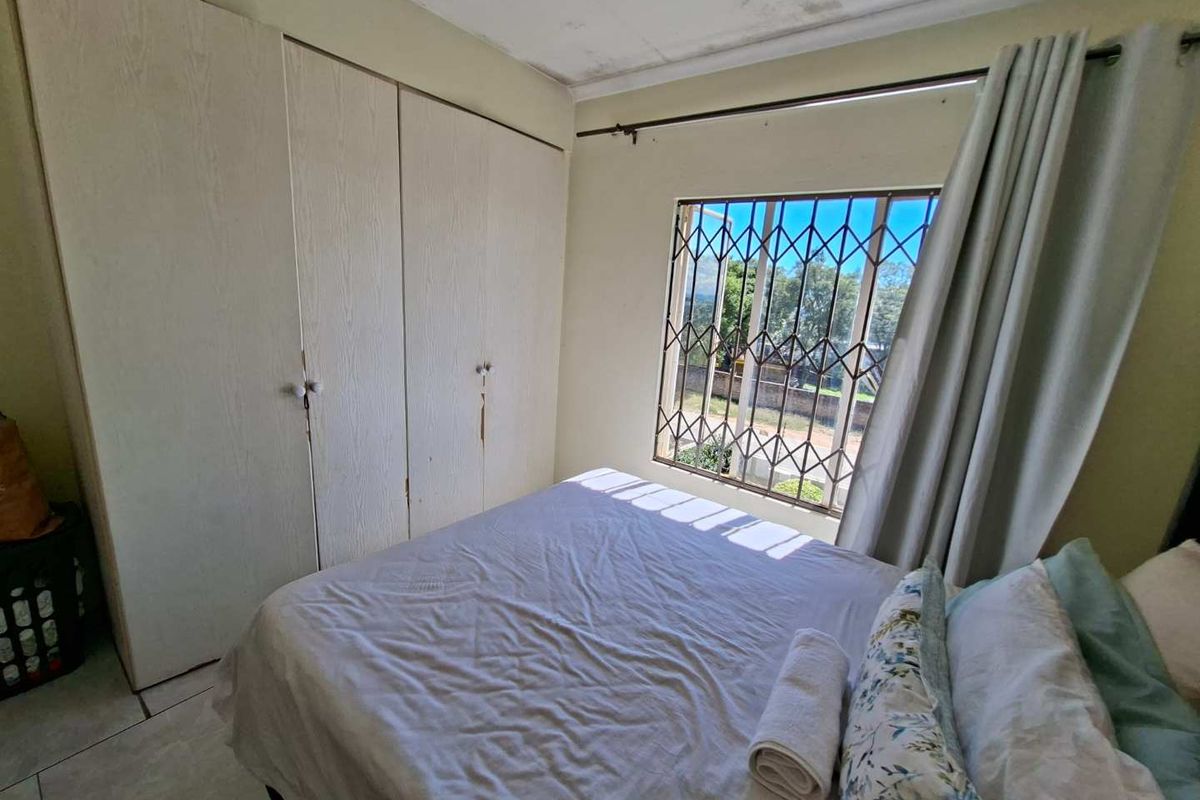 WELCOME TO YOUR NEW DUPLEX HOME - Photo 4