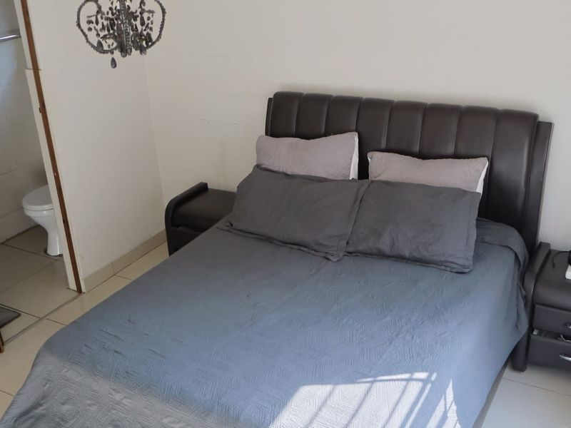 Secure Modern Living in a Peaceful Community - Photo 6