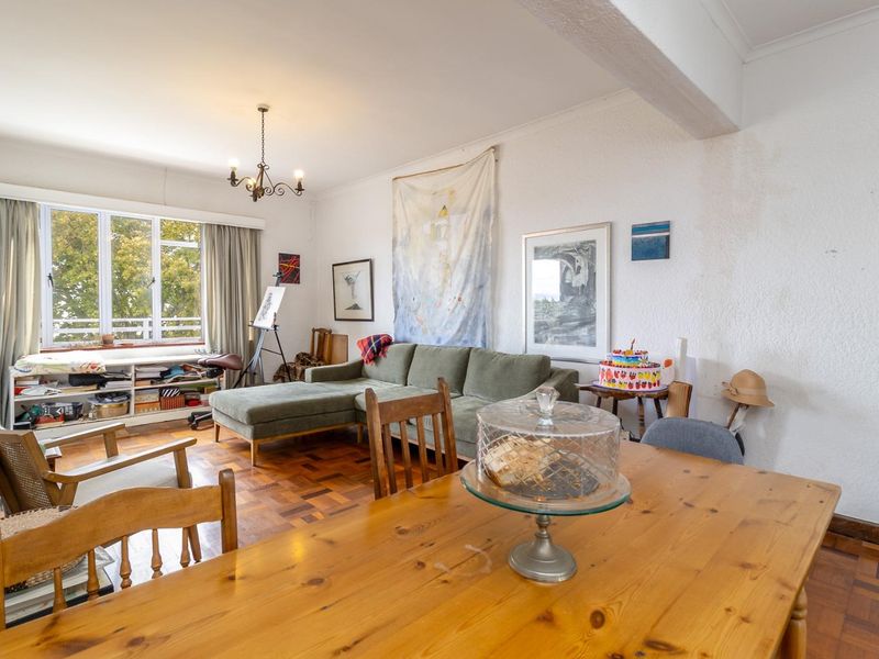 Spacious 2 Bedroom Apartment in Kenilworth Upper - Photo 5