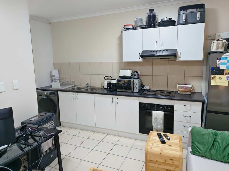 One-bedroom apartment to rent in Viking Villas - Photo 4