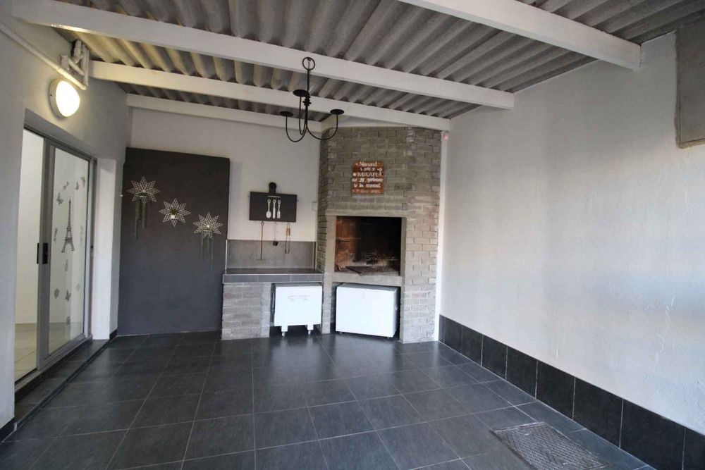 Entertainment ind. BBQ