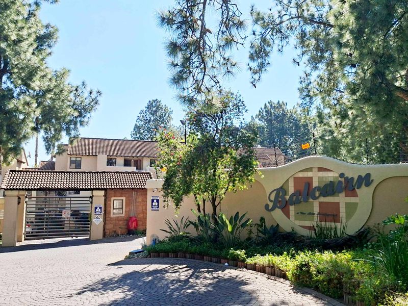 Spacious 3 bedroom, 2 bathroom, ground floor apartment available for sale in Bryanston - Photo 1
