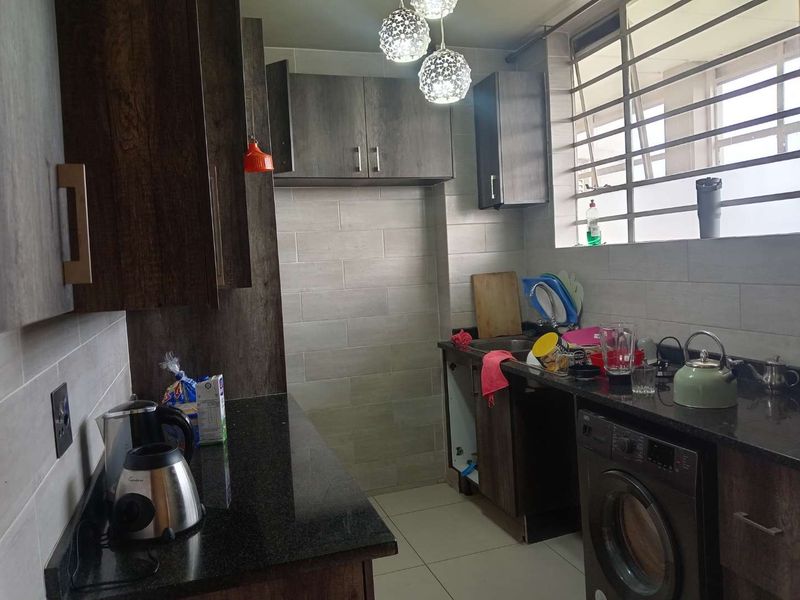 Three Bedroom, Two Bathroom Apartment For Sale - Photo 8