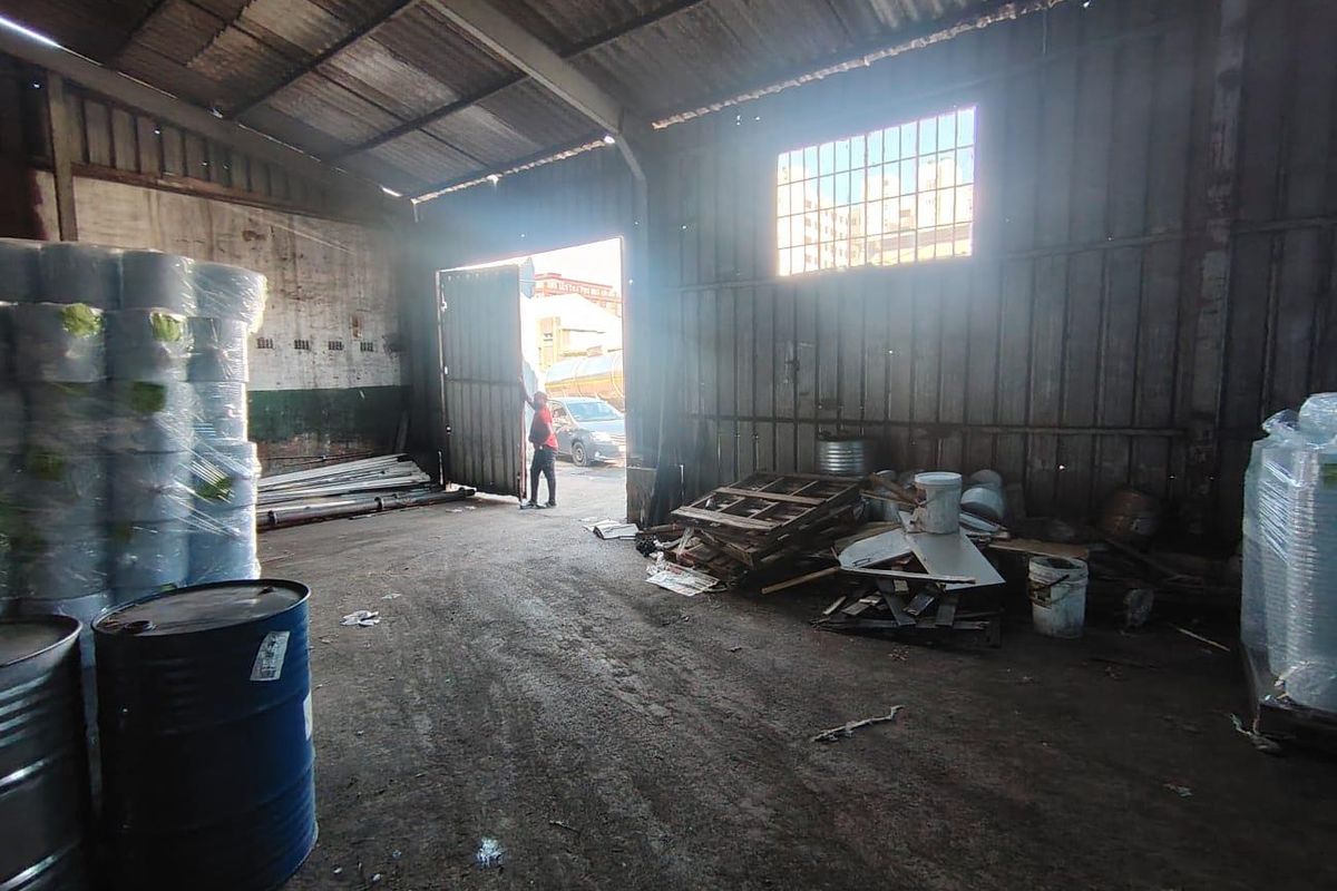 Warehouse to let in Greyvillle, Berea - Photo 5