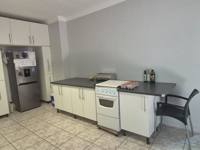 3 Seperate living units on 1 property - Photo 9