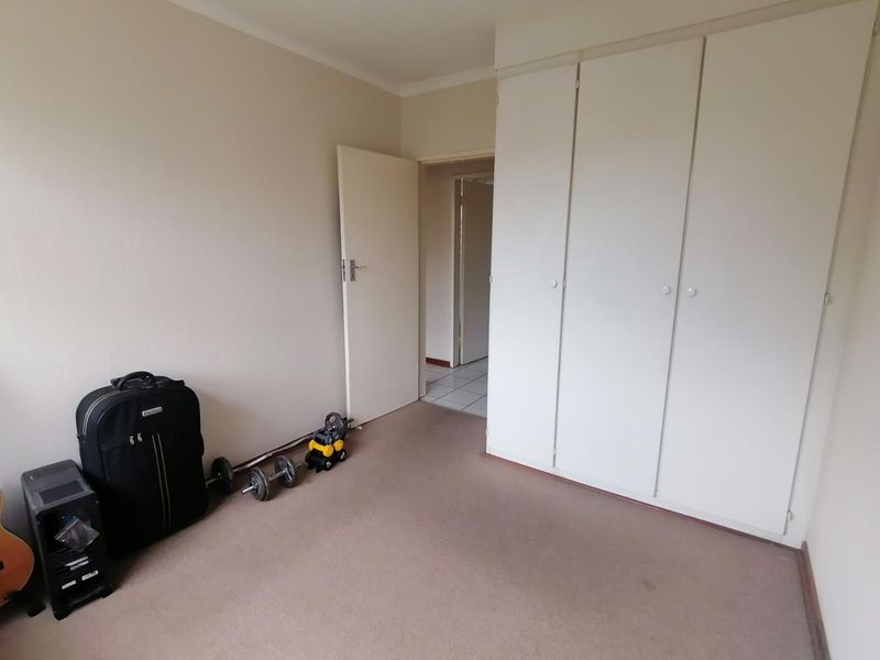 Charming 2-bedroom apartment complex in the heart of North riding. - Photo 8