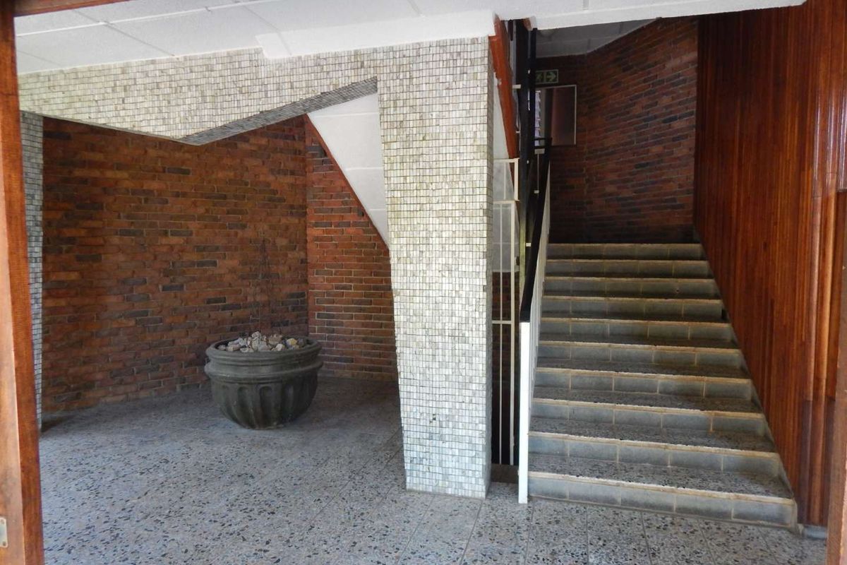 SPACIOUS 2 BEDROOM TO RENT - Photo 5