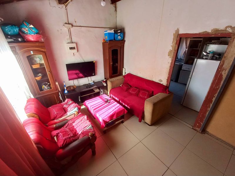 Two Bedrooms house for sale in Atteridgeville - Photo 10