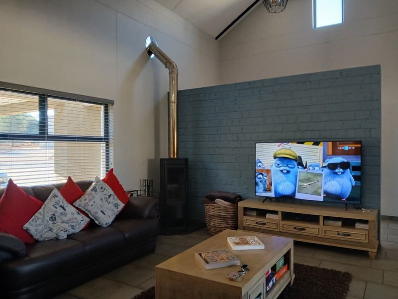 4 Bed, all en-suite  |  Study  |  Flat  |  Pool on Omeya Golf Estate - Photo 2
