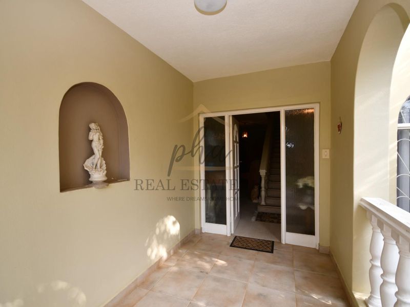 Spacious Multi-Unit Home with Income Potential in Swakopmund. - Photo 5