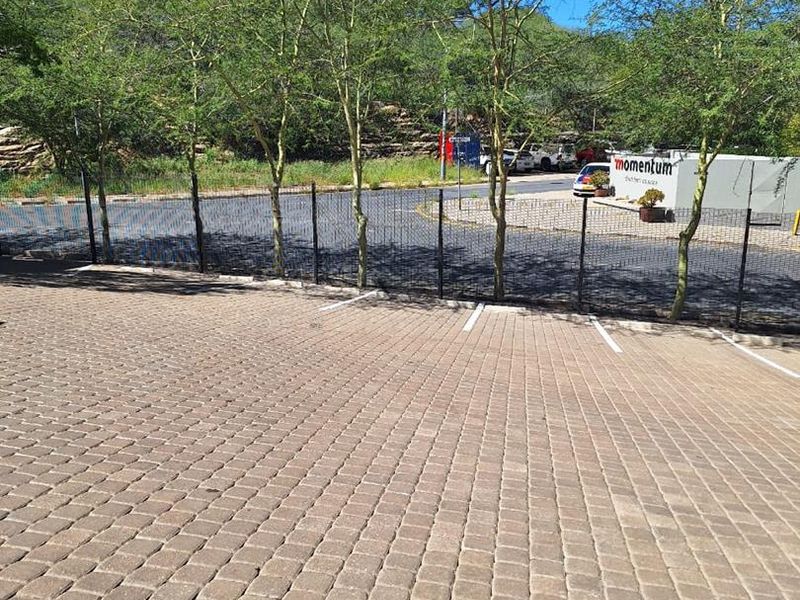 TO LET - Office in Windhoek Central - Photo 9