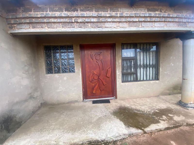 Two bedroom house for sale - Photo 2