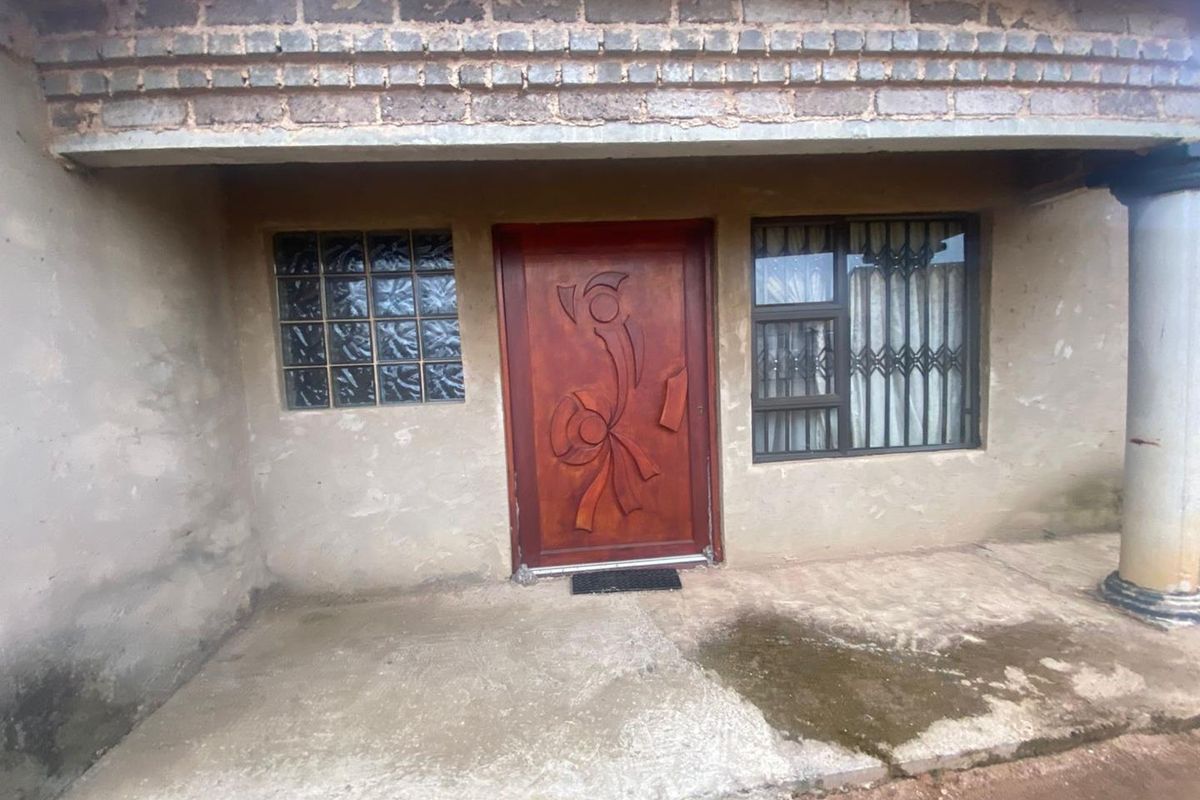 Two bedroom house for sale - Photo 2