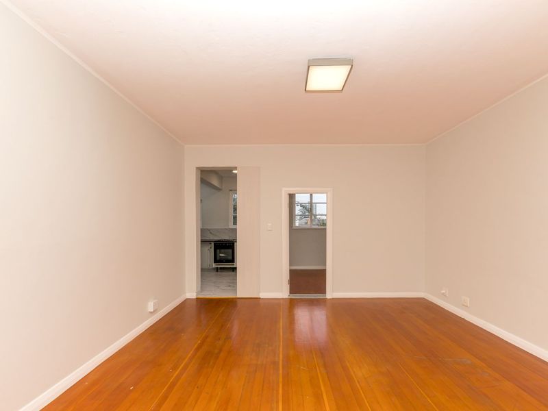 Modern First-Floor Apartment in the Heart of Sea Point - Photo 8