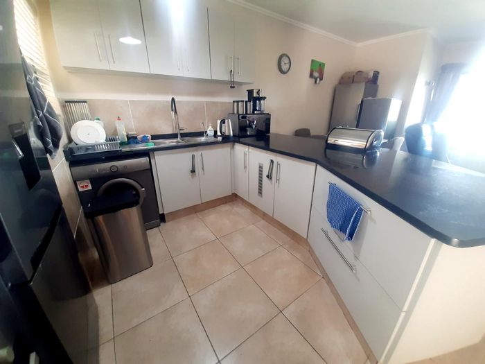 Property #2194553, Apartment For Sale in Palm Lakes Estates