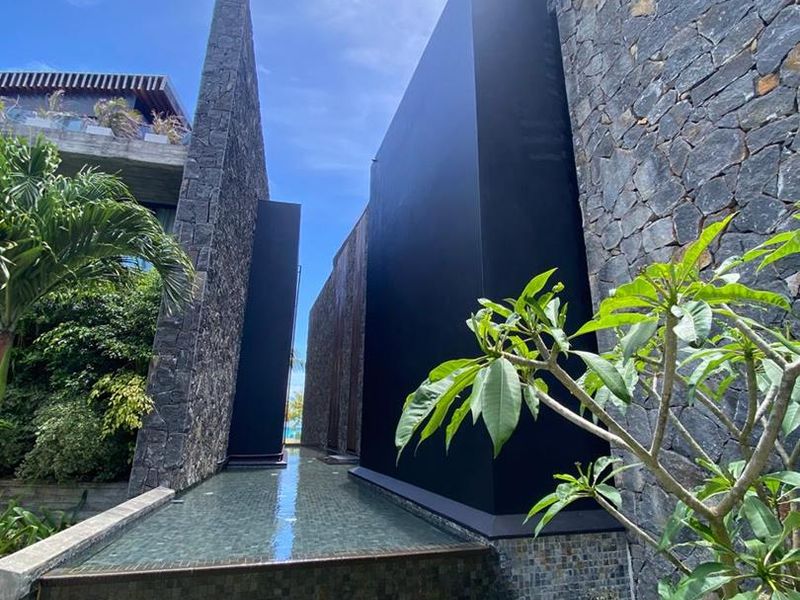 Unparalleled Refinement - Photo 10