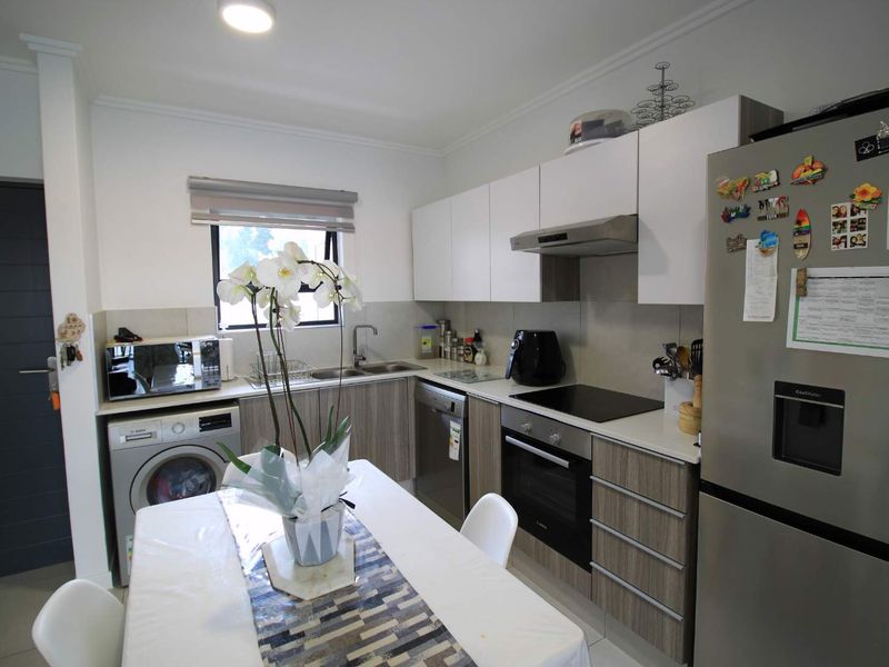 2 Bedroom First Floor Apartment in The River Club - Photo 6