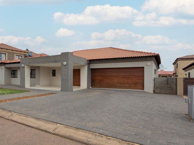 3 bedrooms house for in The Lavender Estate, The Orchards - Photo 2