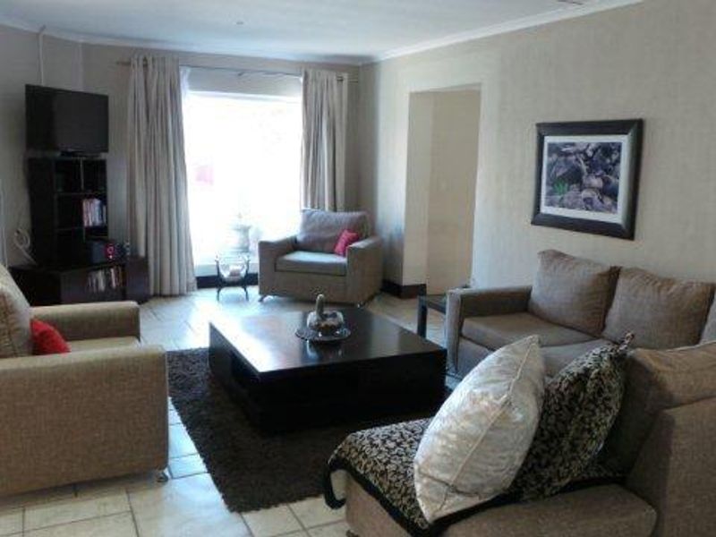 Well located Guesthouse with lots of space to expand - Photo 2