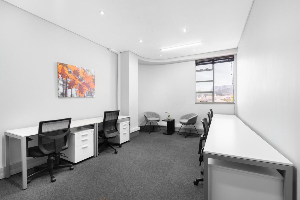 Serviced office space for 15 persons in Regus Eikestad Mall Stellenbosch - Photo 3