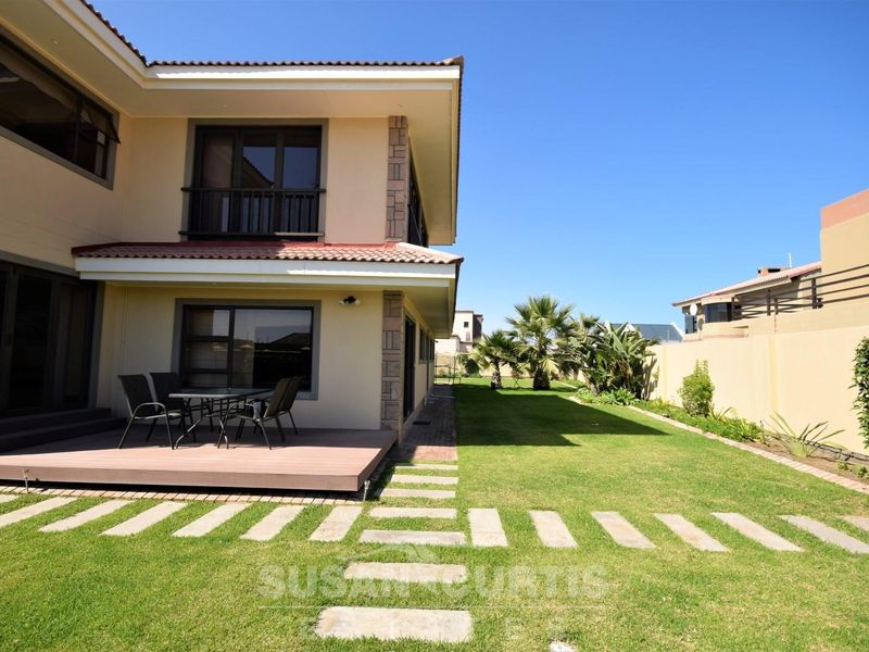 WELL BUILD FAMILY HOME CLOSE TO THE OCEAN - Photo 5