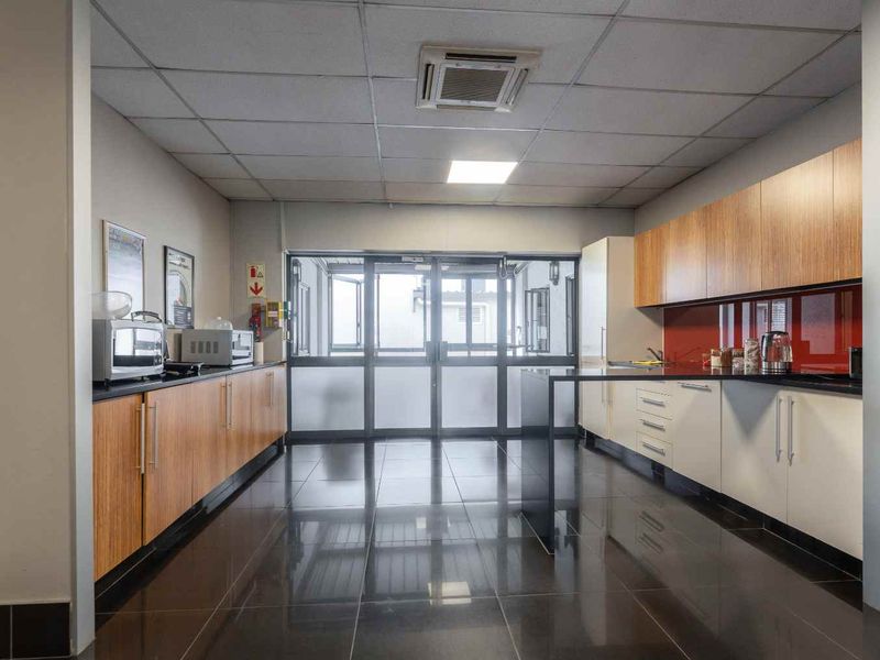 Prime First Floor Opportunity | Ideal Medical Centre or Restaurant Space - Photo 5