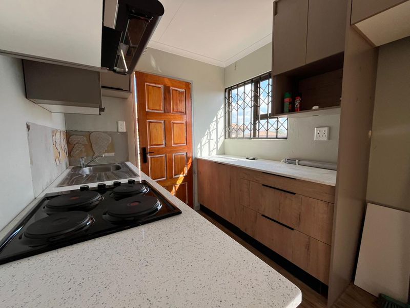 NEW RELEASE ON THIS ESTATE - COME QUICK AND HAVE A LOOK !!! - Photo 9