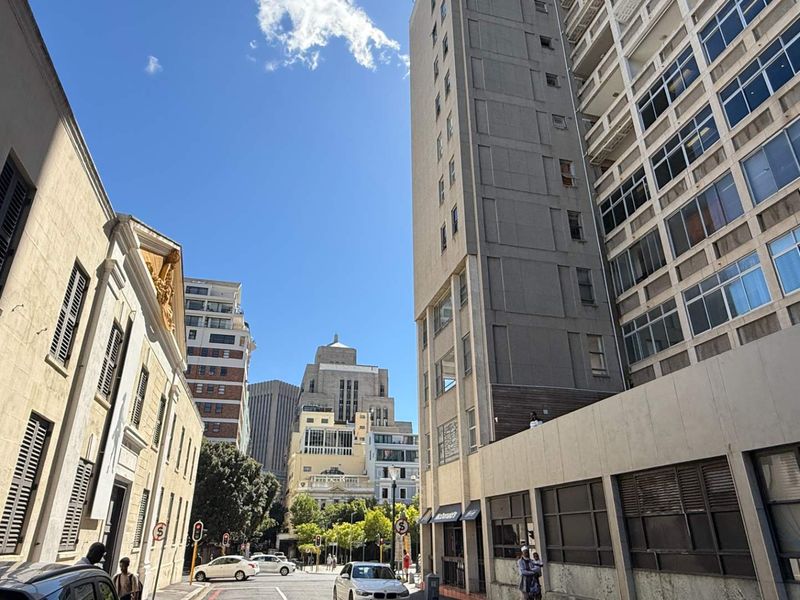 Prime retail for sale Parliament Street - Photo 5