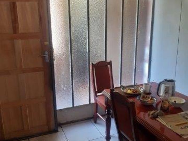 Perfectly Located Investors Dream !!! - Photo 7