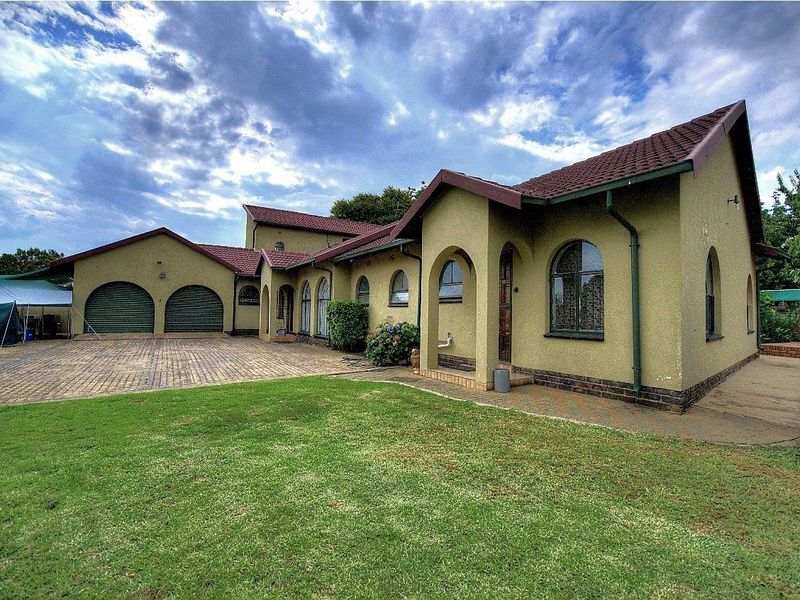 Outright bargain with cottage! - Photo 3