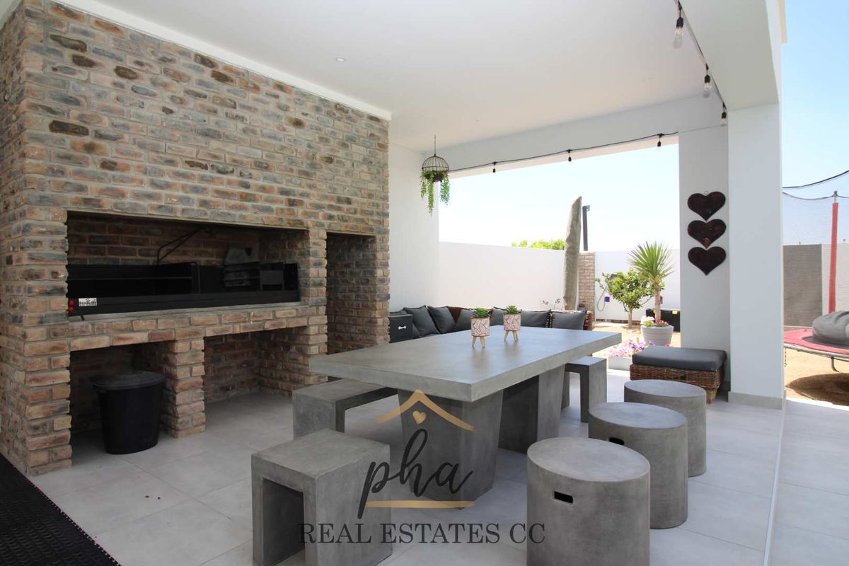 4 Bedroom Family home for sale - Swakopmund (Kramersdorf) - Photo 3