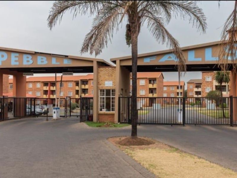 2 Bedroom Apartment for Sale in Pebble Falls - Photo 1