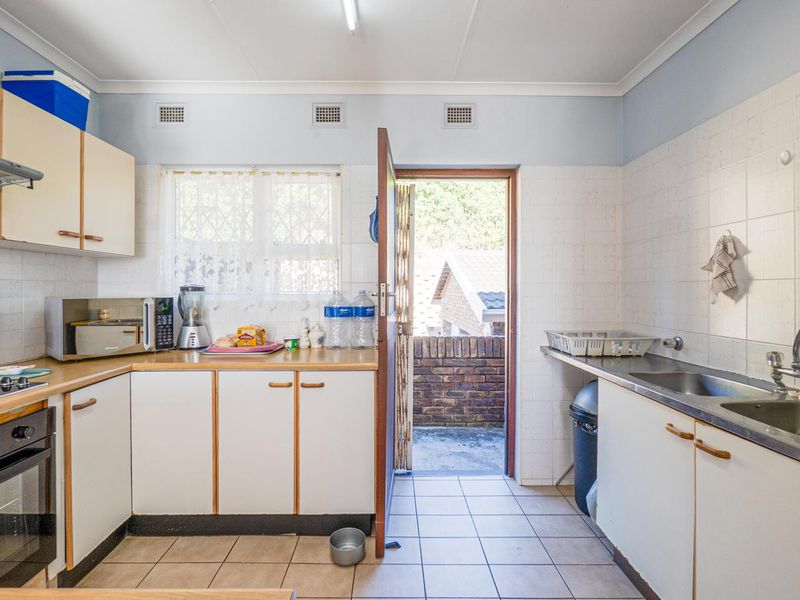 Simplex with sea views - Photo 9