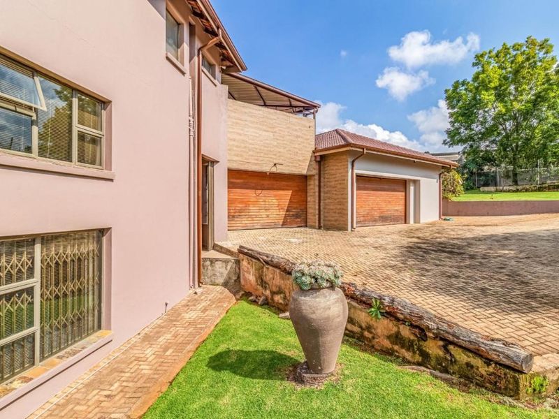 4 Bedroom House For Sale in Rangeview - Krugersdorp. - Photo 4