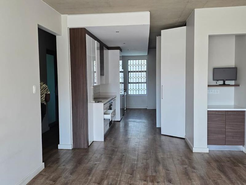 PENTHOUSE FOR RENT - Photo 3